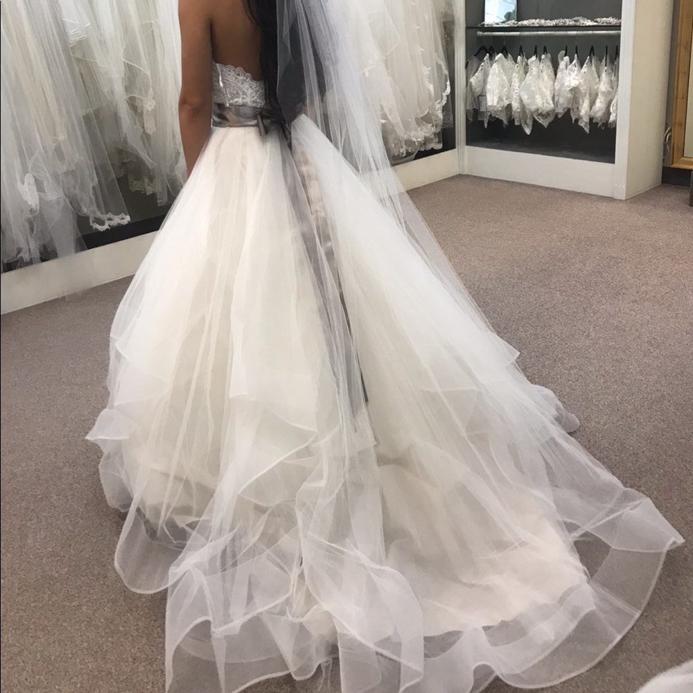 Wedding dress
